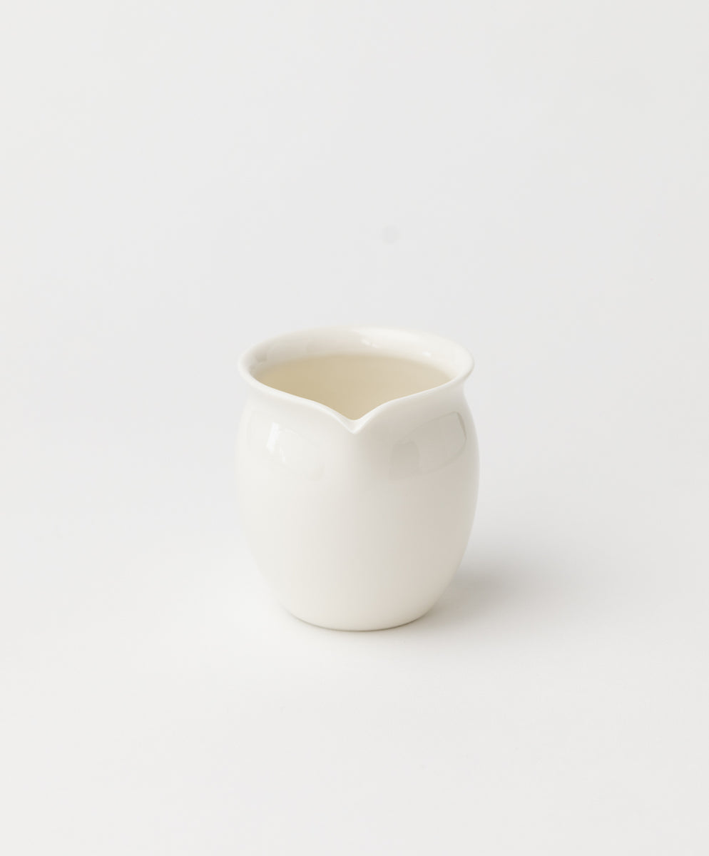 http://tecompanytea.com/cdn/shop/files/small-porcelain-pitcher-front_1200x1200.jpg?v=1684963015