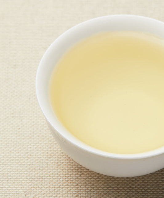 Wild Chrysanthemum herbal tea liquor color