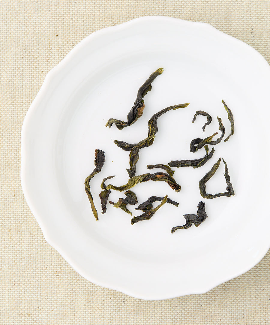 nangang baozhong dry tea leaves