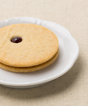 Traditional Raspberry Linzer Torte Cookie