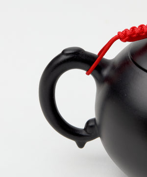 teapot handle details