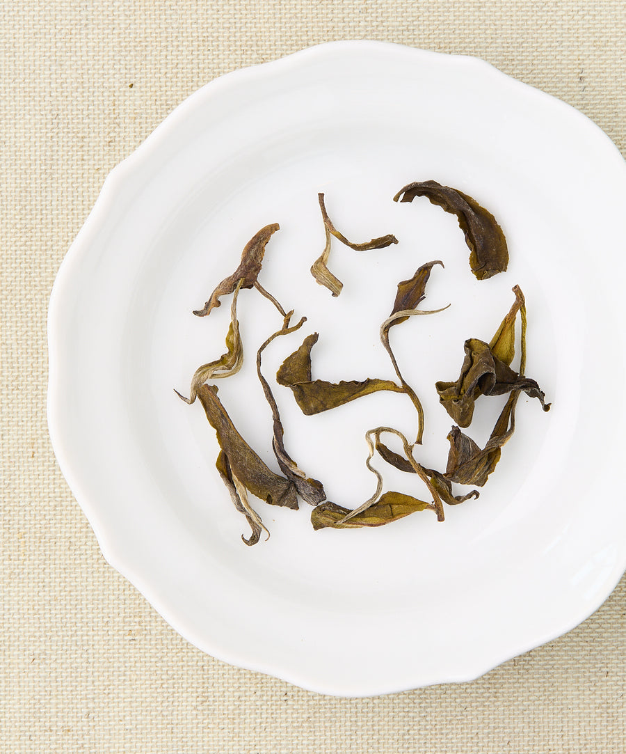 sanxia yellow dry tea leaves