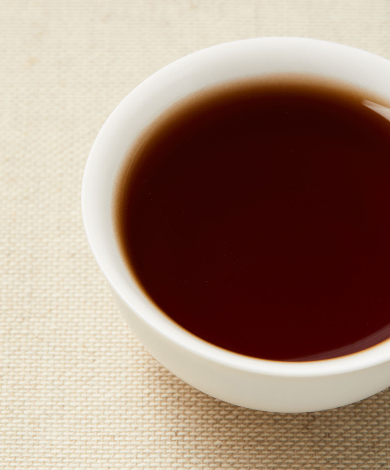 Aged tea color (pu-erh-style)