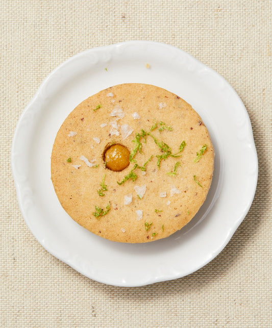 pineapple linzer cookie