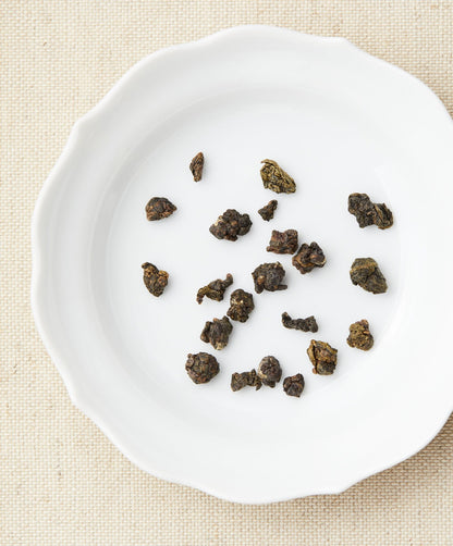 royal courtesan oolong tea dry leaf